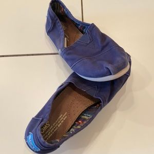 Tom’s classic slip on